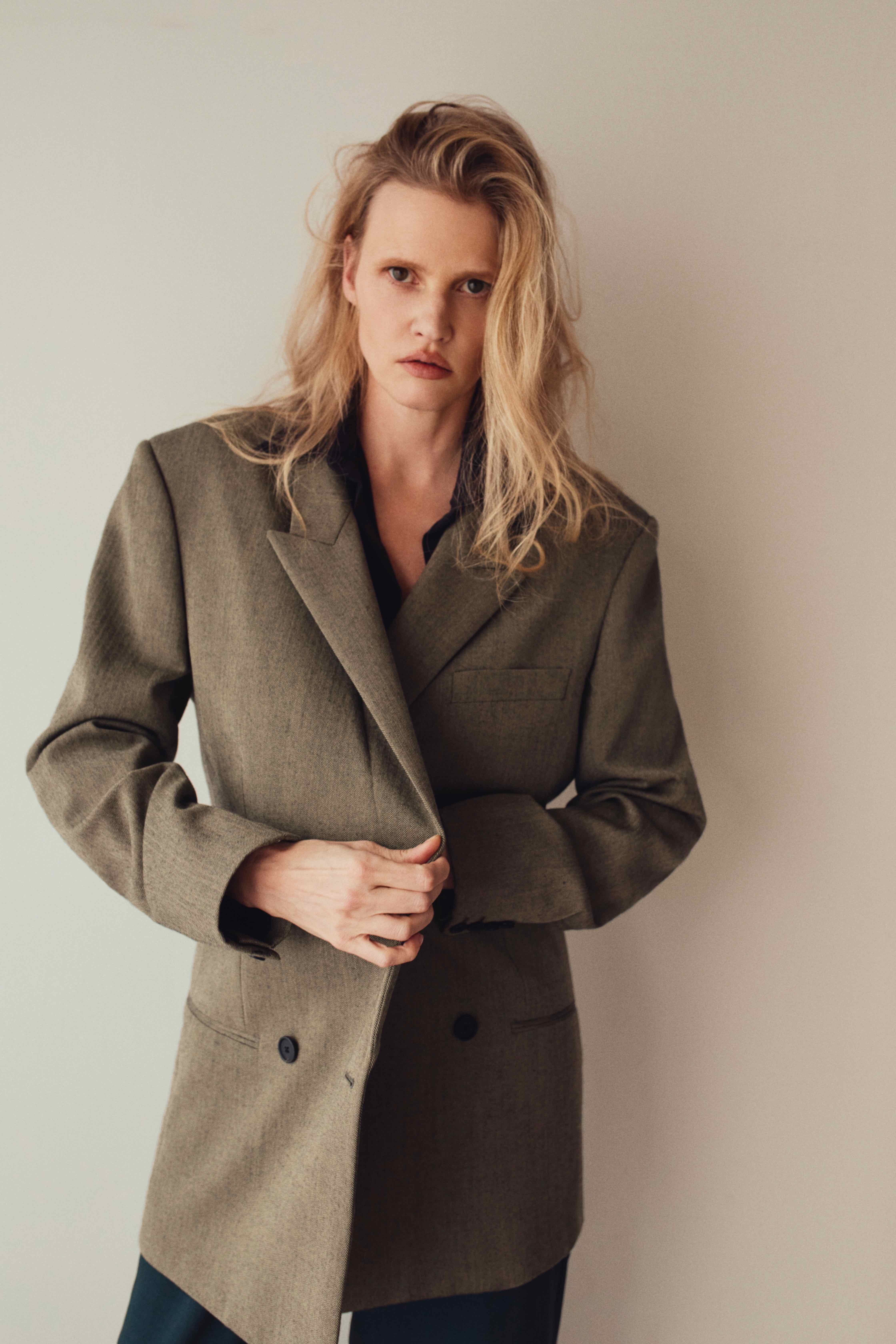 Stepping Stone: Lara Stone