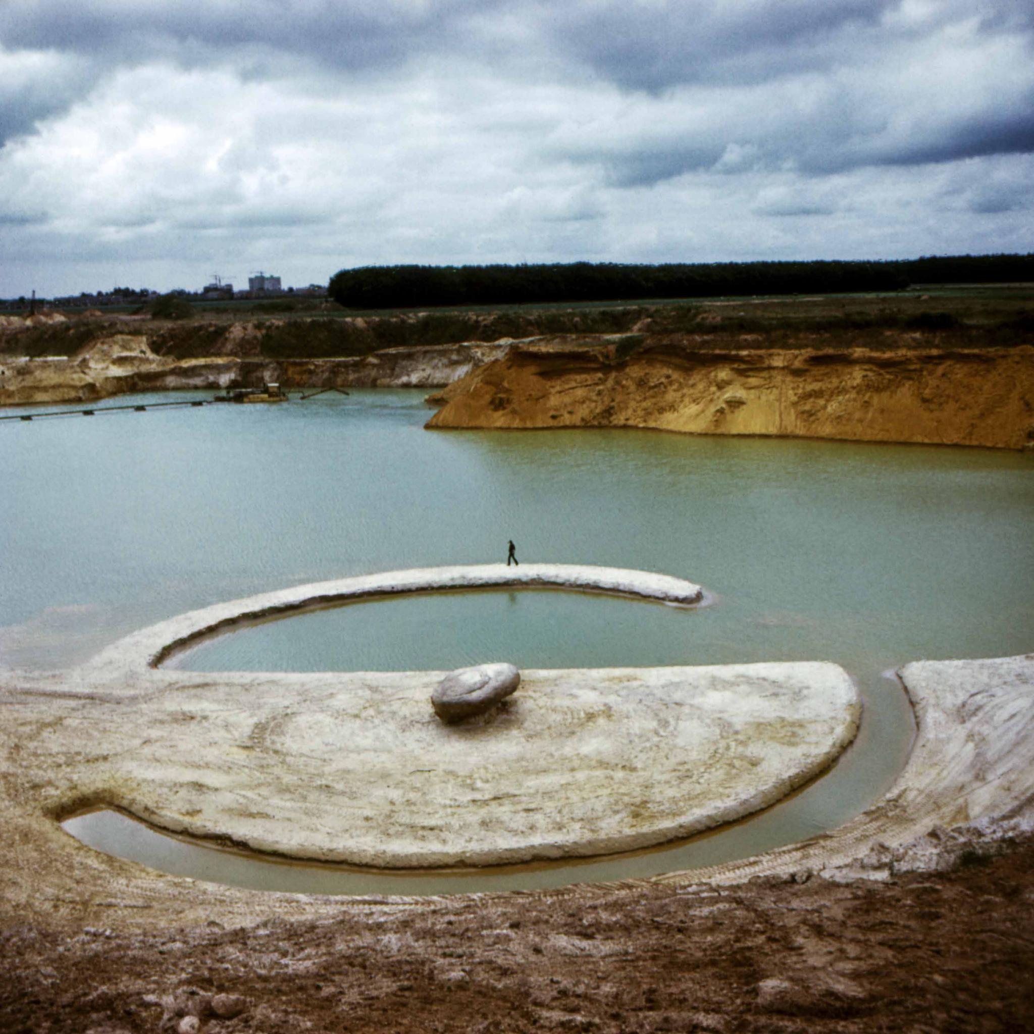 Robert Smithson: Entropic Landscapes